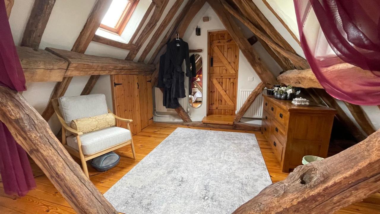Elegant Peaceful Barn In Rural Village Setting Close To Stratford Upon Avon Exterior foto