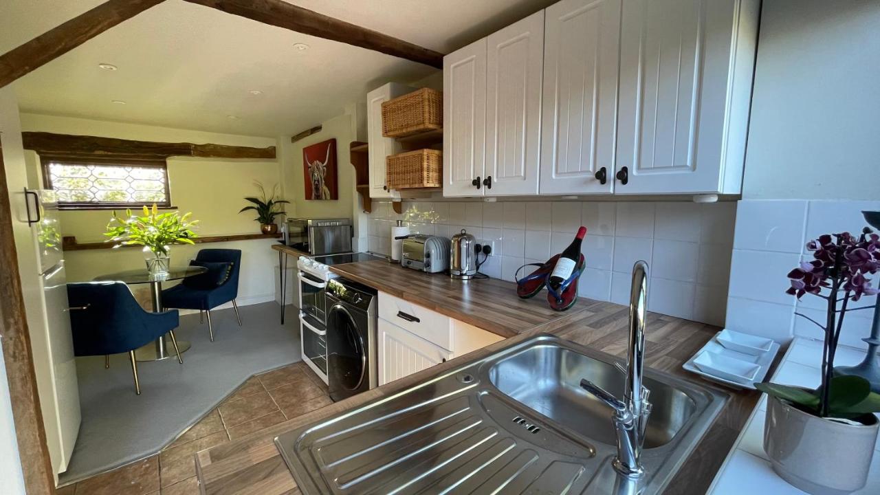 Elegant Peaceful Barn In Rural Village Setting Close To Stratford Upon Avon Exterior foto